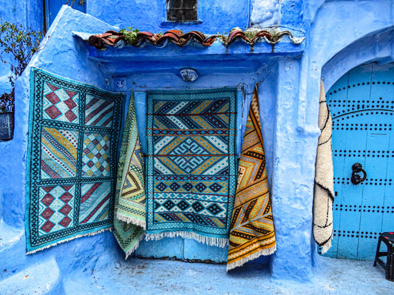 Guided walking tour of Chefchaouen, the blue city